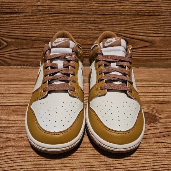 Nike Dunk Low Retro Shoes size 9.5 Pale Ivory / Wheat New - Picture 3 of 10